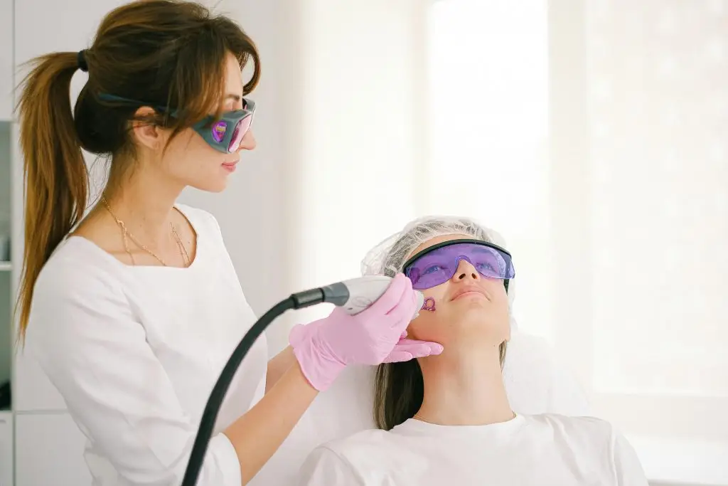 The Ultimate Guide to Non-Invasive Aesthetic Treatments
